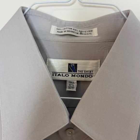 Classic Men's Gray Dress Shirt - Picture 3 of 4